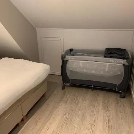 Neu - - Hochwertig Und Gemuetlich Wohnen Unter Reet *